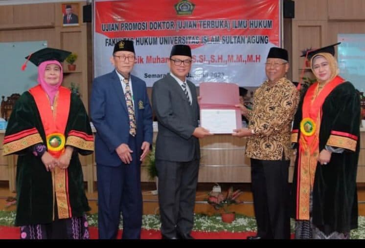 Open Doctoral Examination of the Regent of Empat Lawang, H Joncik Muhammad SSi SH MM MH