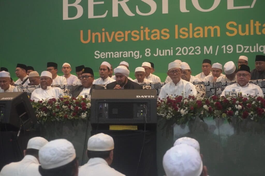 Unissula Bersholawat — Devotional Gathering