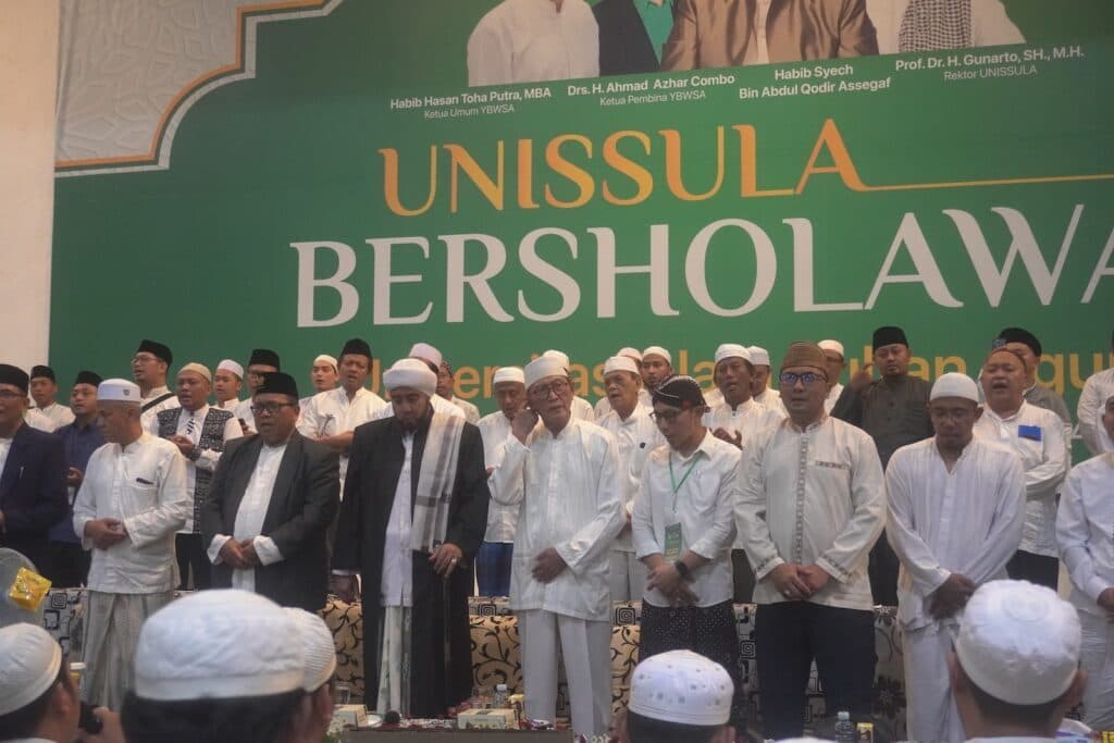 Unissula Bersholawat — Devotional Gathering