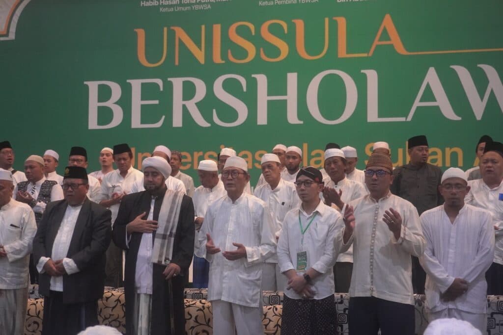 Unissula Bersholawat — Devotional Gathering