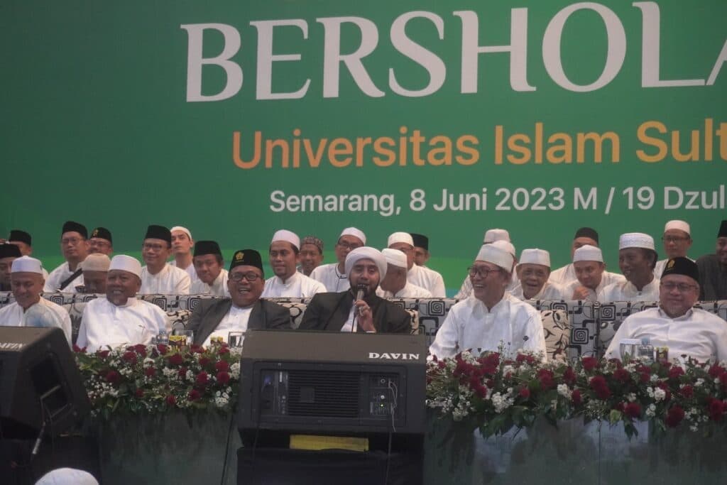 Unissula Bersholawat — Devotional Gathering
