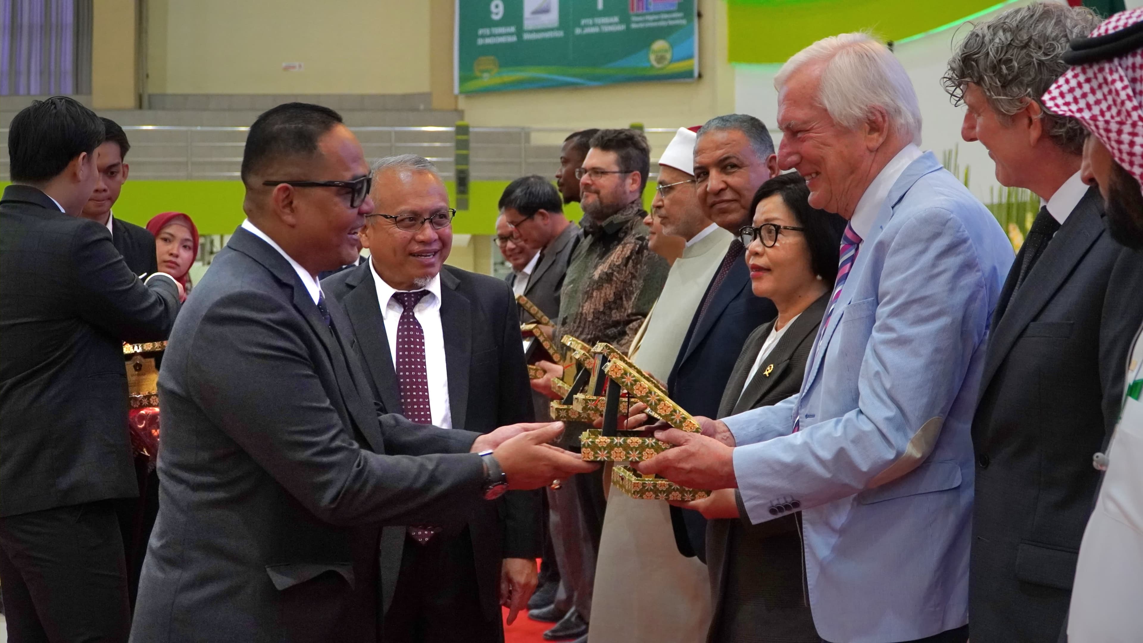 A Lively Conference: Faculty of Law Hosts 13 International Experts