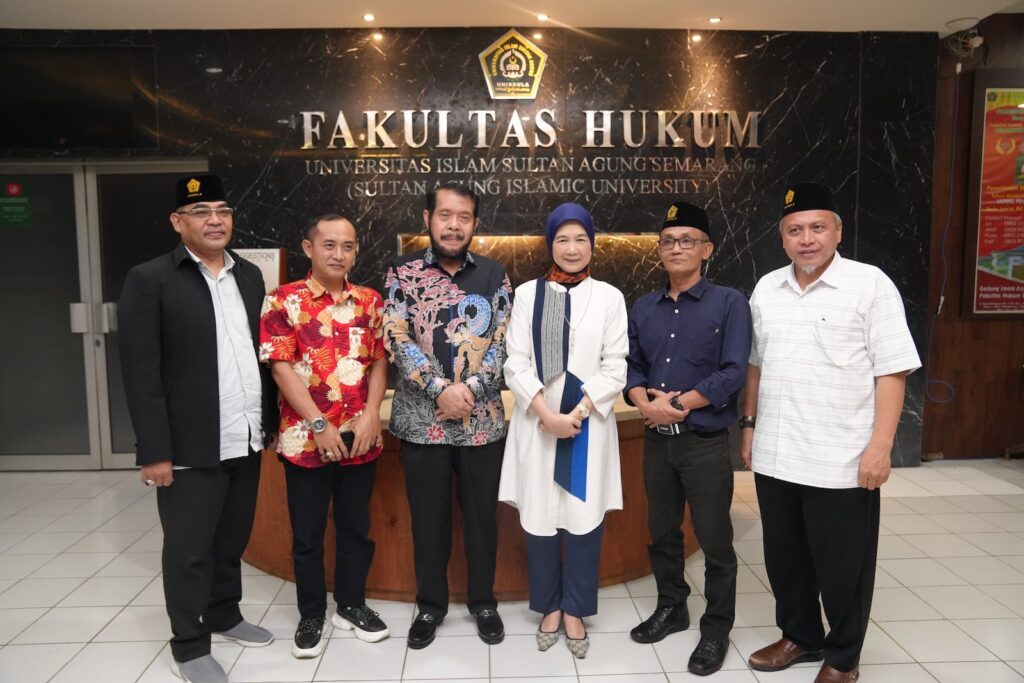 Kunjungan Ketua MK di FH Unissula