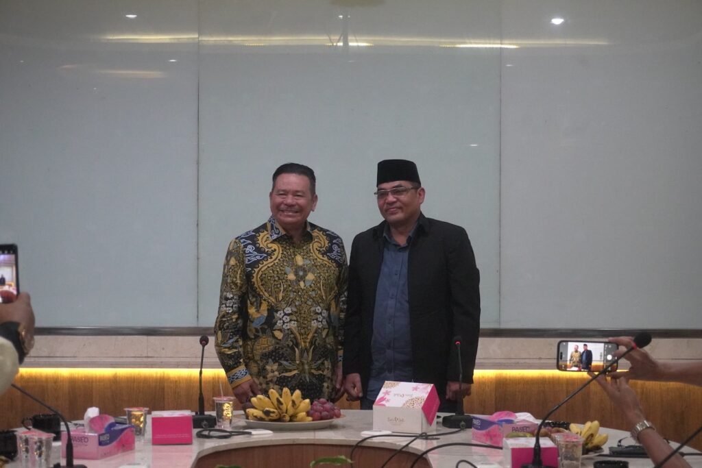Kunjungan Ketua Peradi di FH Unissula